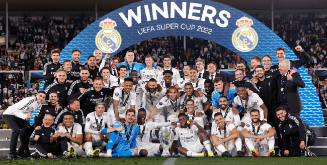 也是她冲到 也是她冲到