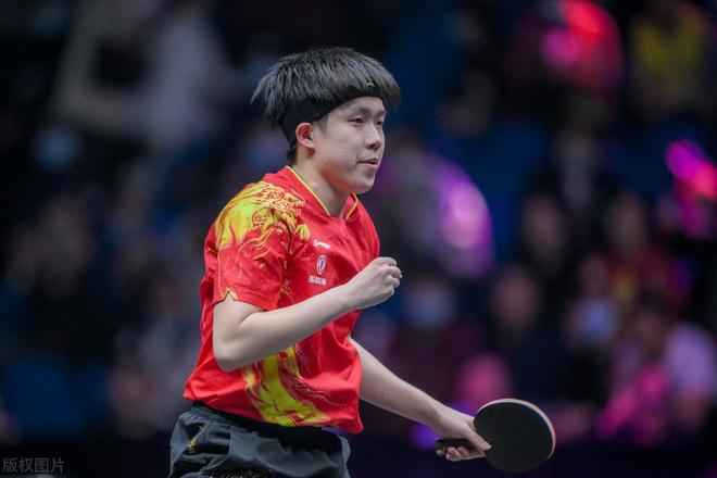 烈的背景下 烈的背景下